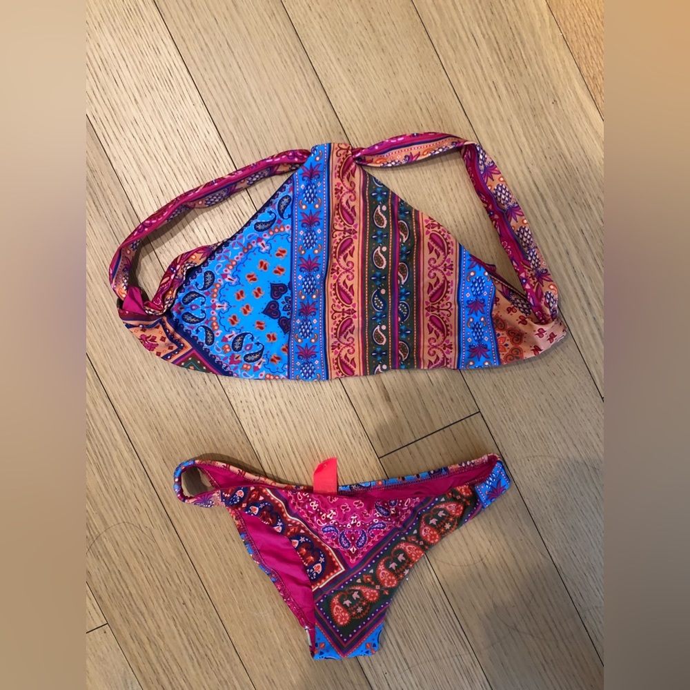 FARM RIO SWIMSUIT BIKINI, never worm NEW, size S
